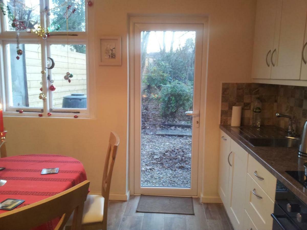 Town House Villa Ennis Bagian luar foto